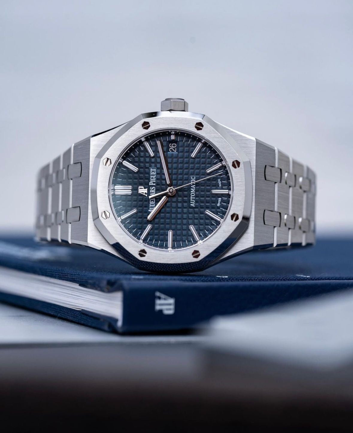 Royal Oak – 7AAA Premium Men’s Collection