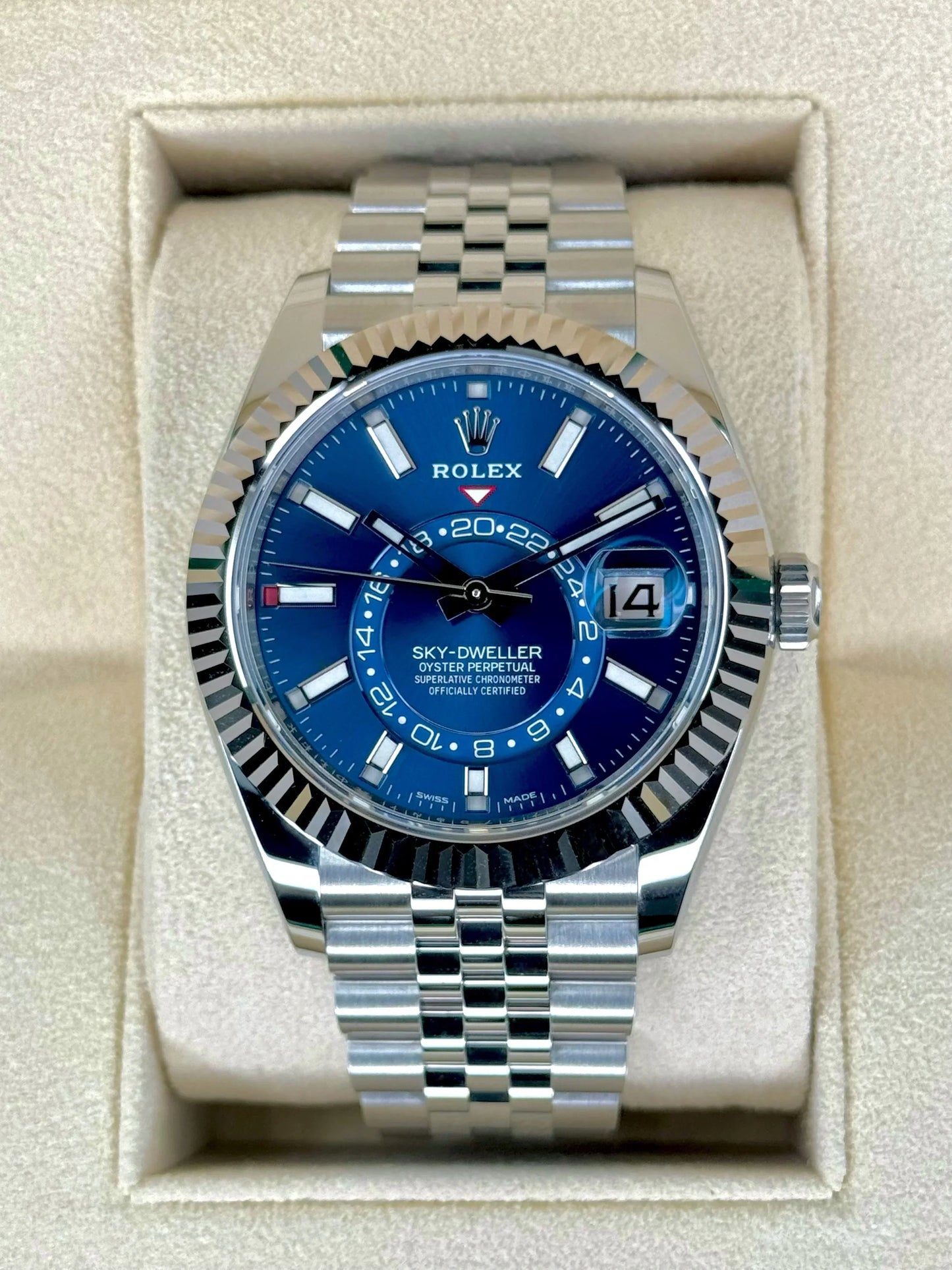 Dweller 42mm Mens Watch